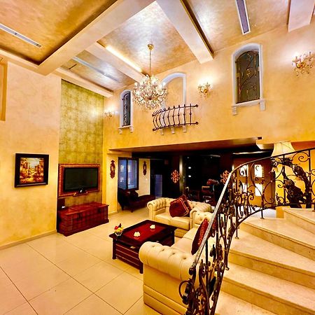 Queens Suite Hotel Бейрут Екстер'єр фото