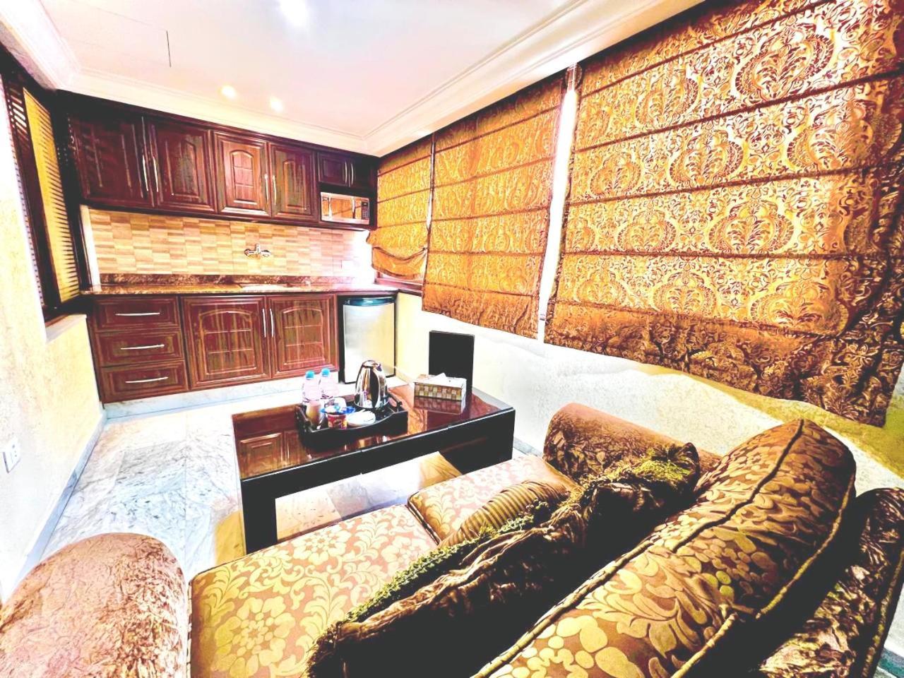 Queens Suite Hotel Бейрут Екстер'єр фото