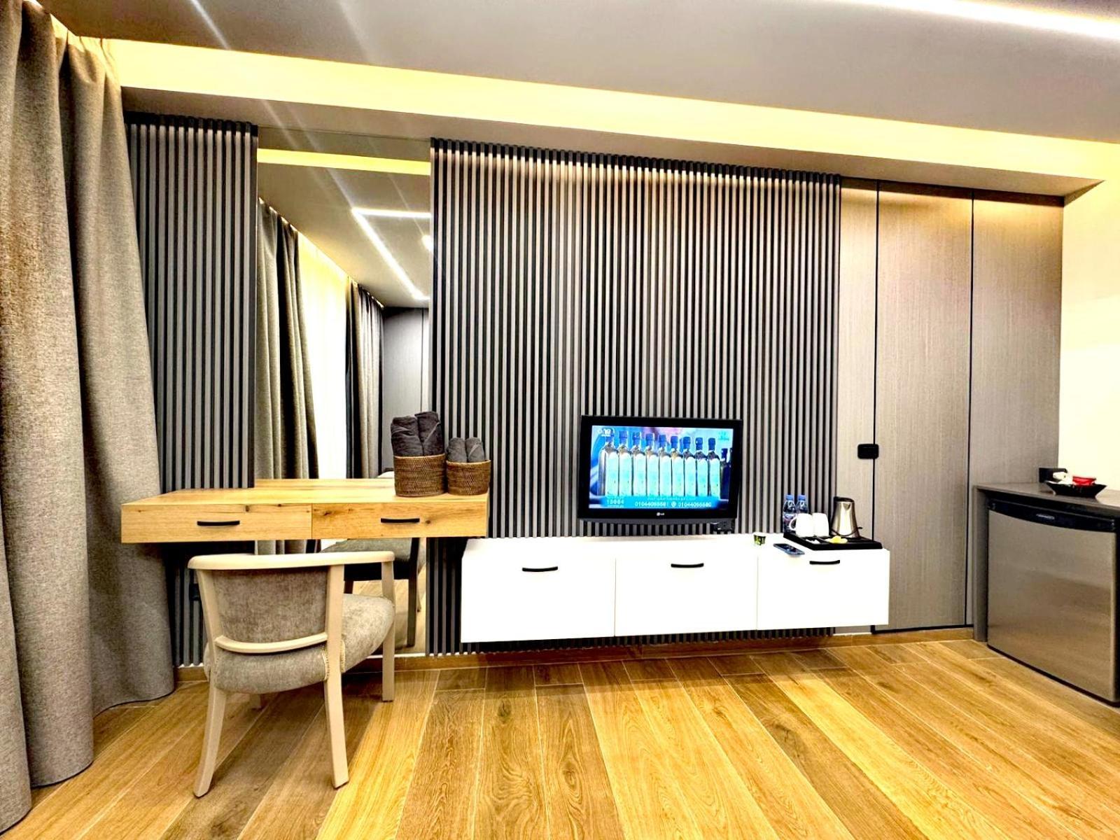 Queens Suite Hotel Бейрут Екстер'єр фото