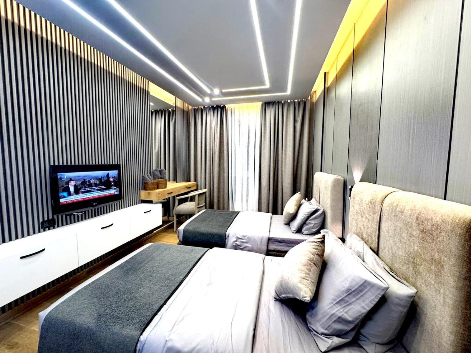 Queens Suite Hotel Бейрут Екстер'єр фото