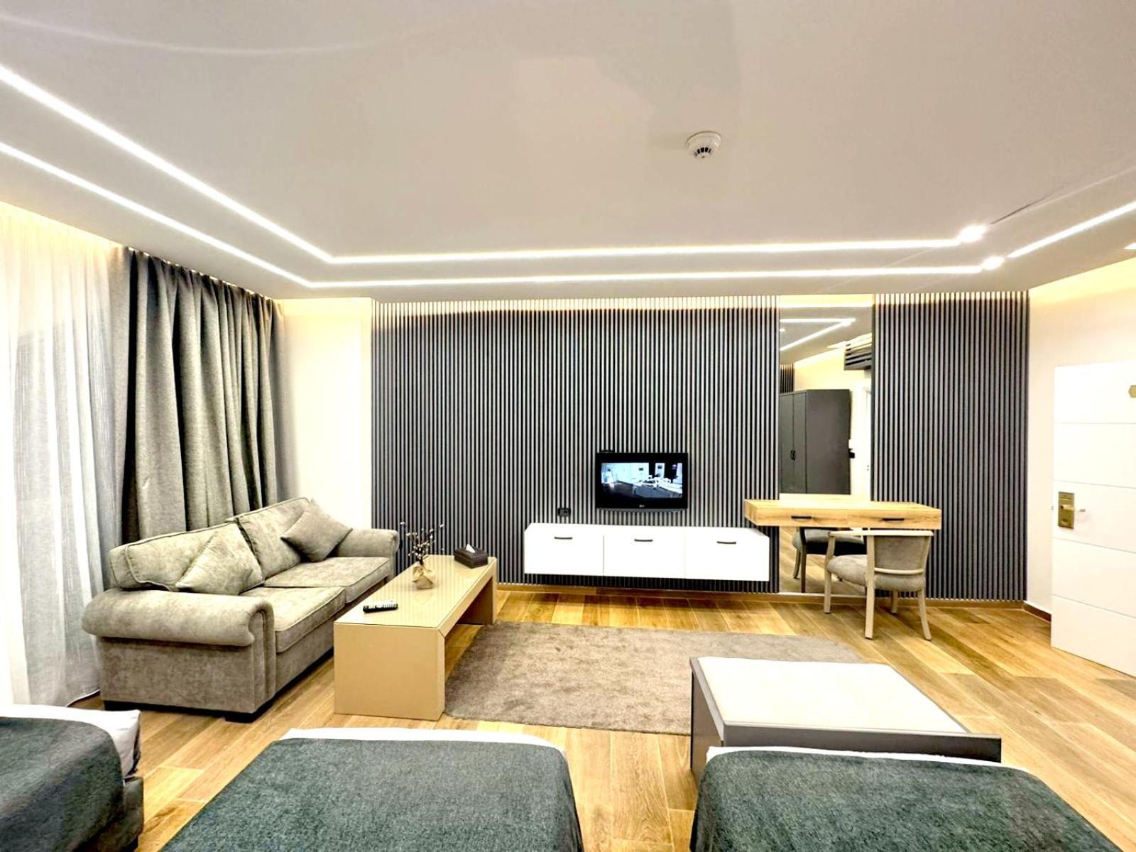 Queens Suite Hotel Бейрут Екстер'єр фото