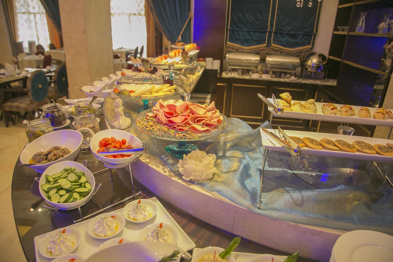 Queens Suite Hotel Бейрут Екстер'єр фото